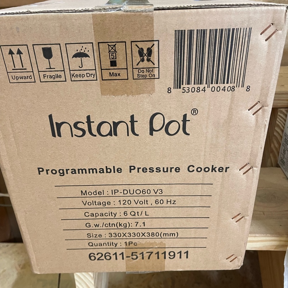 Instapot. Never opened box. Received as gift but already have one which I love.